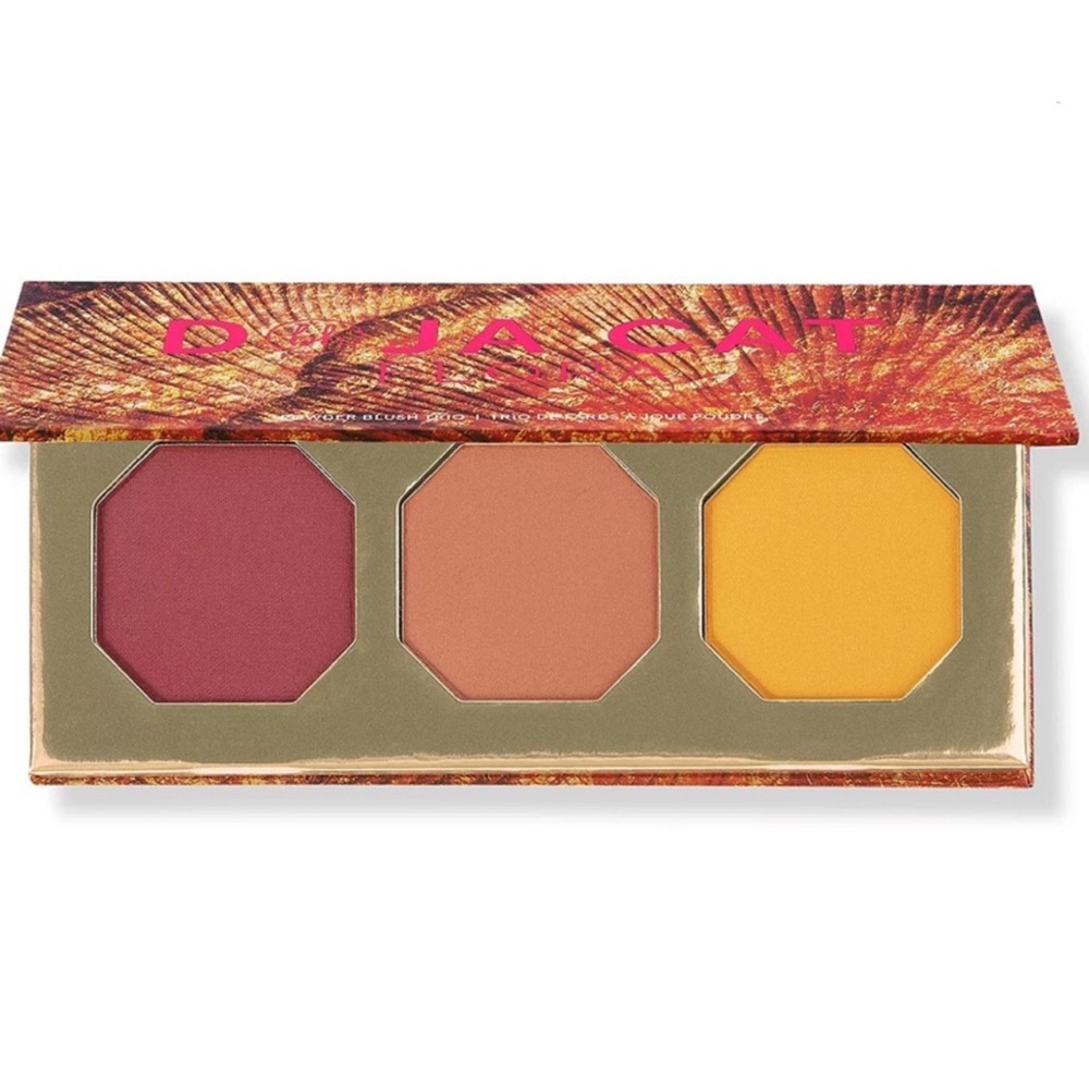 BH Cosmetics
DOJA CAT FLORA - Powder Blush Trio Peony